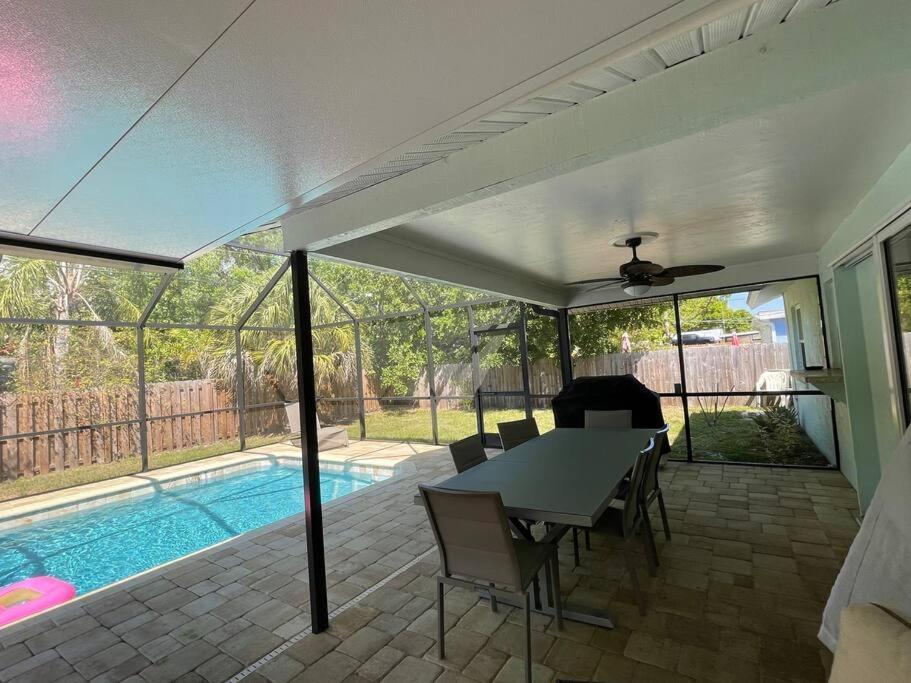 New England 3bd 2bt Heated Pool Close To Siesta Casa vacanze Sarasota