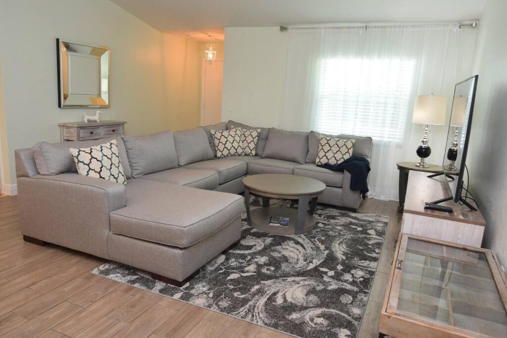 Casa vacanze New England 3bd 2bt Heated Pool Close To Siesta